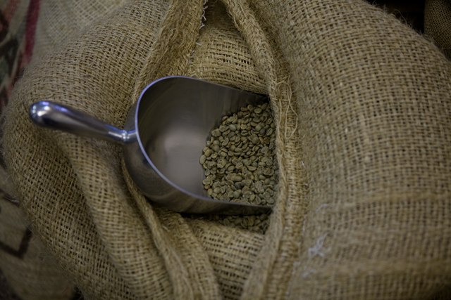 Заводская смена Обжарочный цех Traveler's coffee