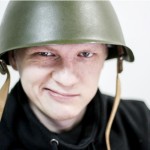 И полетела бомба